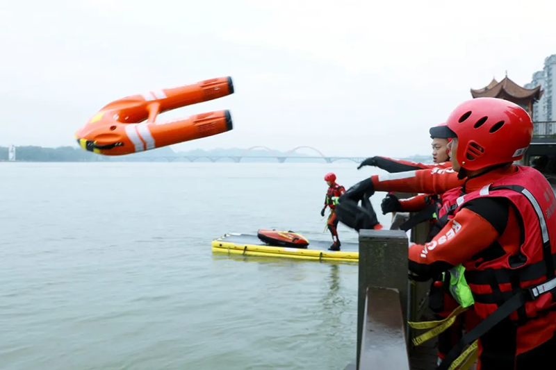 Super inspirierend! Große gemeinsame Übung bei Changde Water Rescue